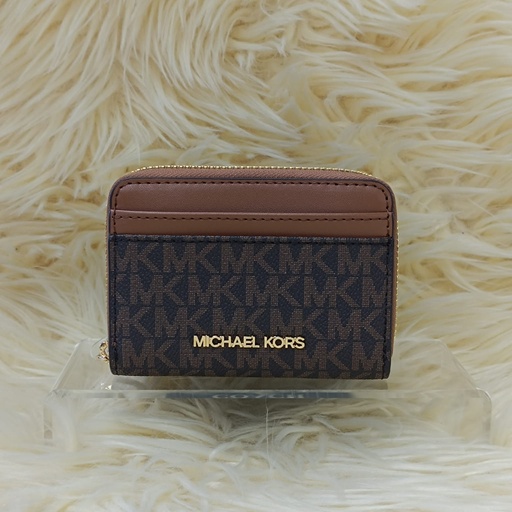 [35H9GTVZ2B] Michael Kors Medium Zip Around Card Case "Brown" حافظة بطاقات متوسطة الحجم بسحاب دائري من مايكل كورس، لون بني
